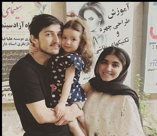 Sardar Azmoun wife and daughter