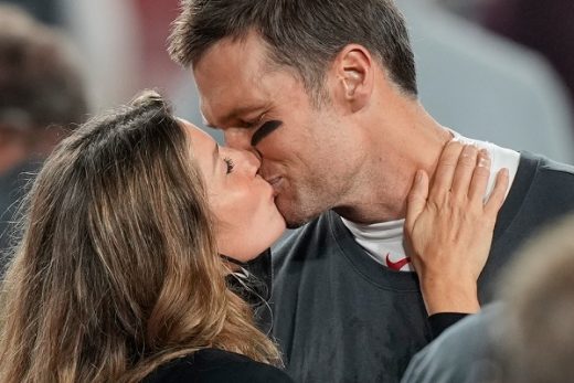 Tom Brady ended relationship with Gisele Bundchen. More facts about his net worth, salary, contract, kid and age